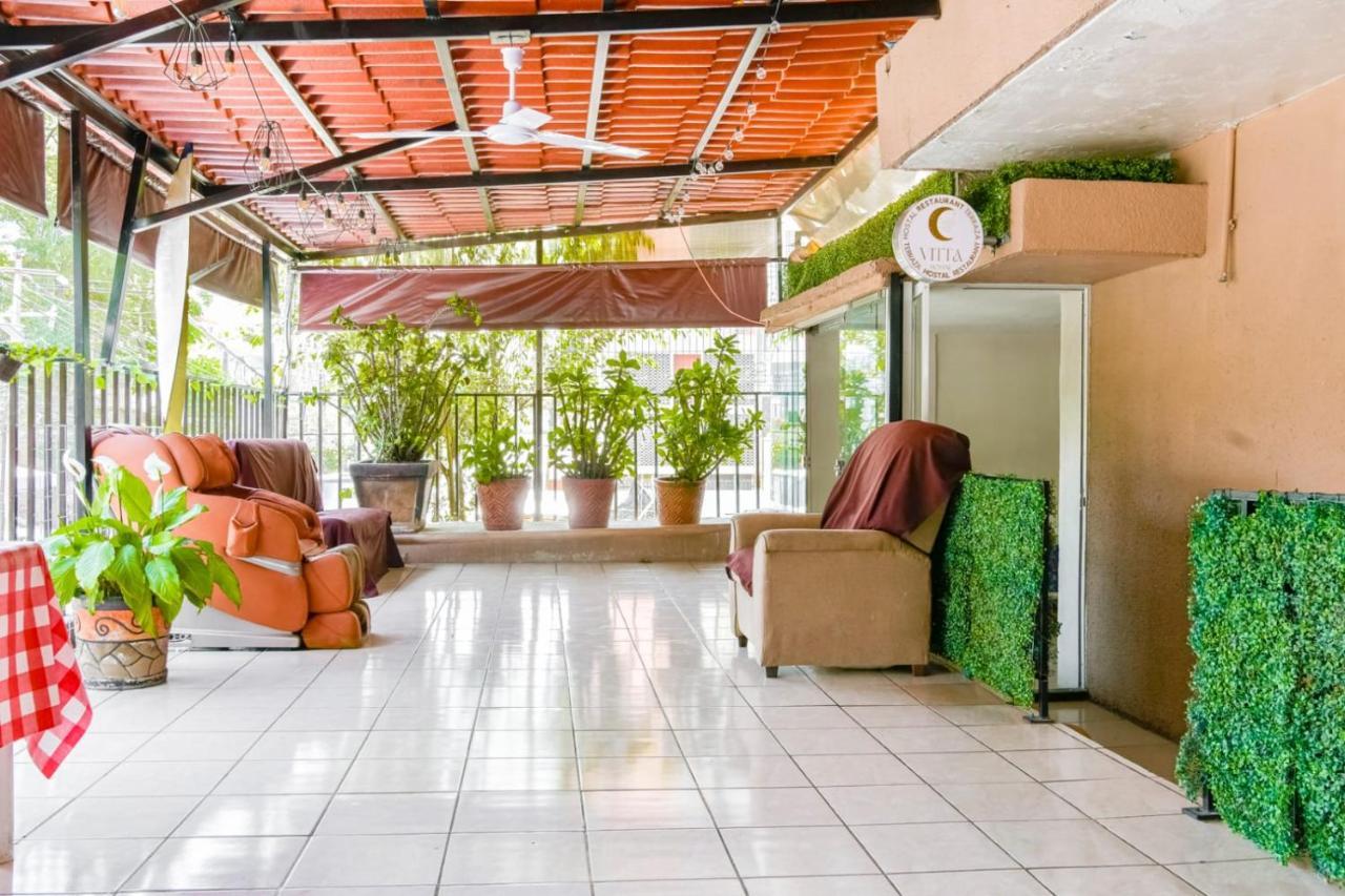 Hostal Vitta Guadalajara Buitenkant foto