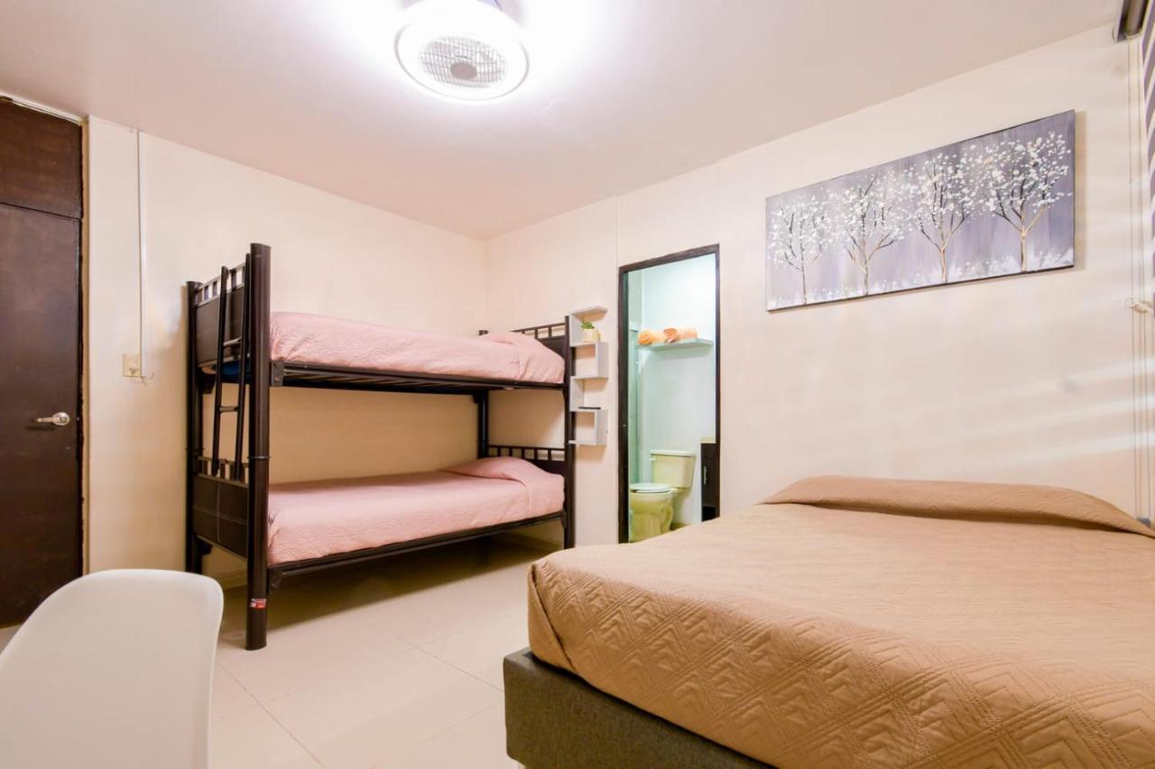 Hostal Vitta Guadalajara Buitenkant foto