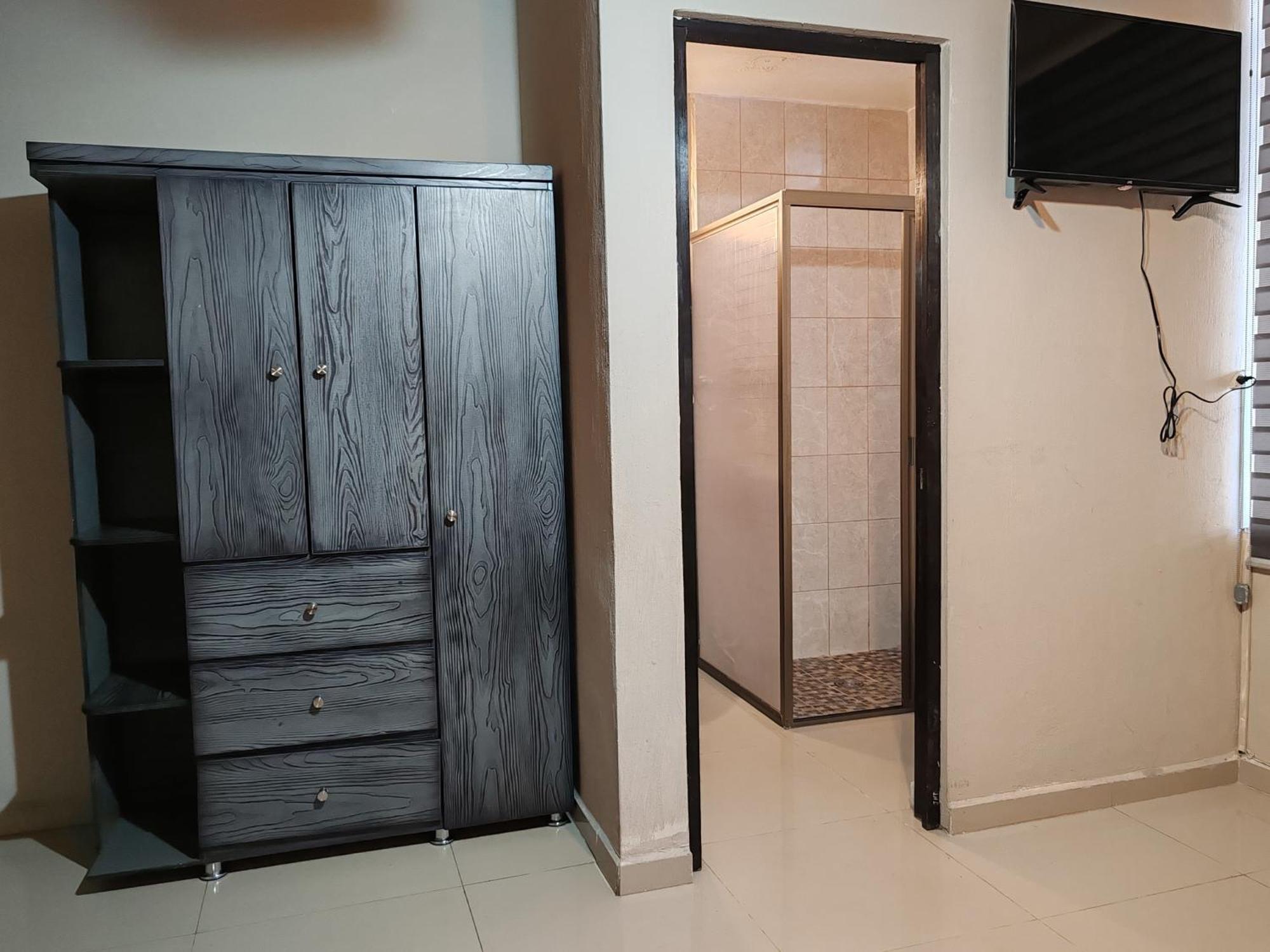 Hostal Vitta Guadalajara Buitenkant foto