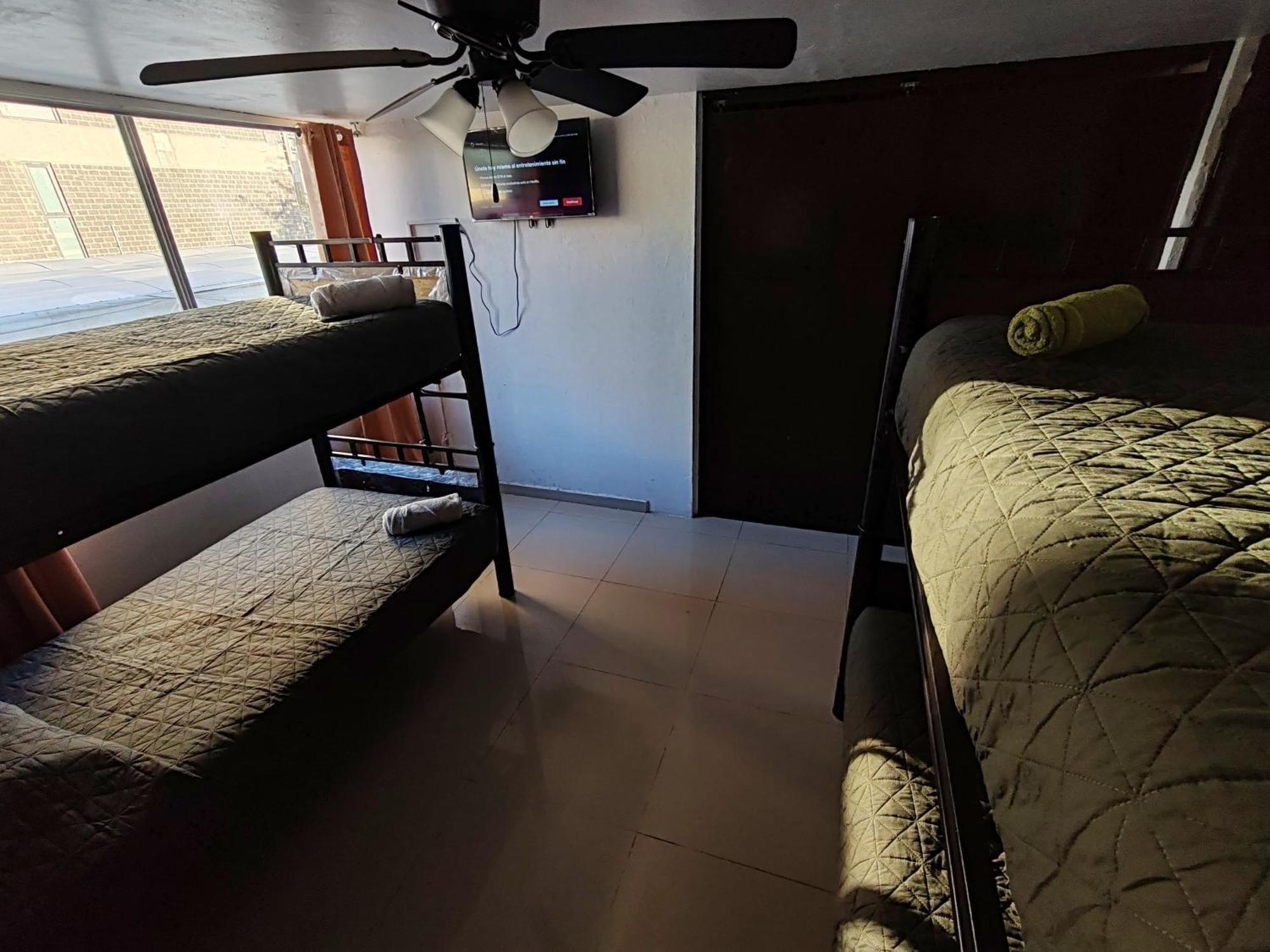 Hostal Vitta Guadalajara Buitenkant foto