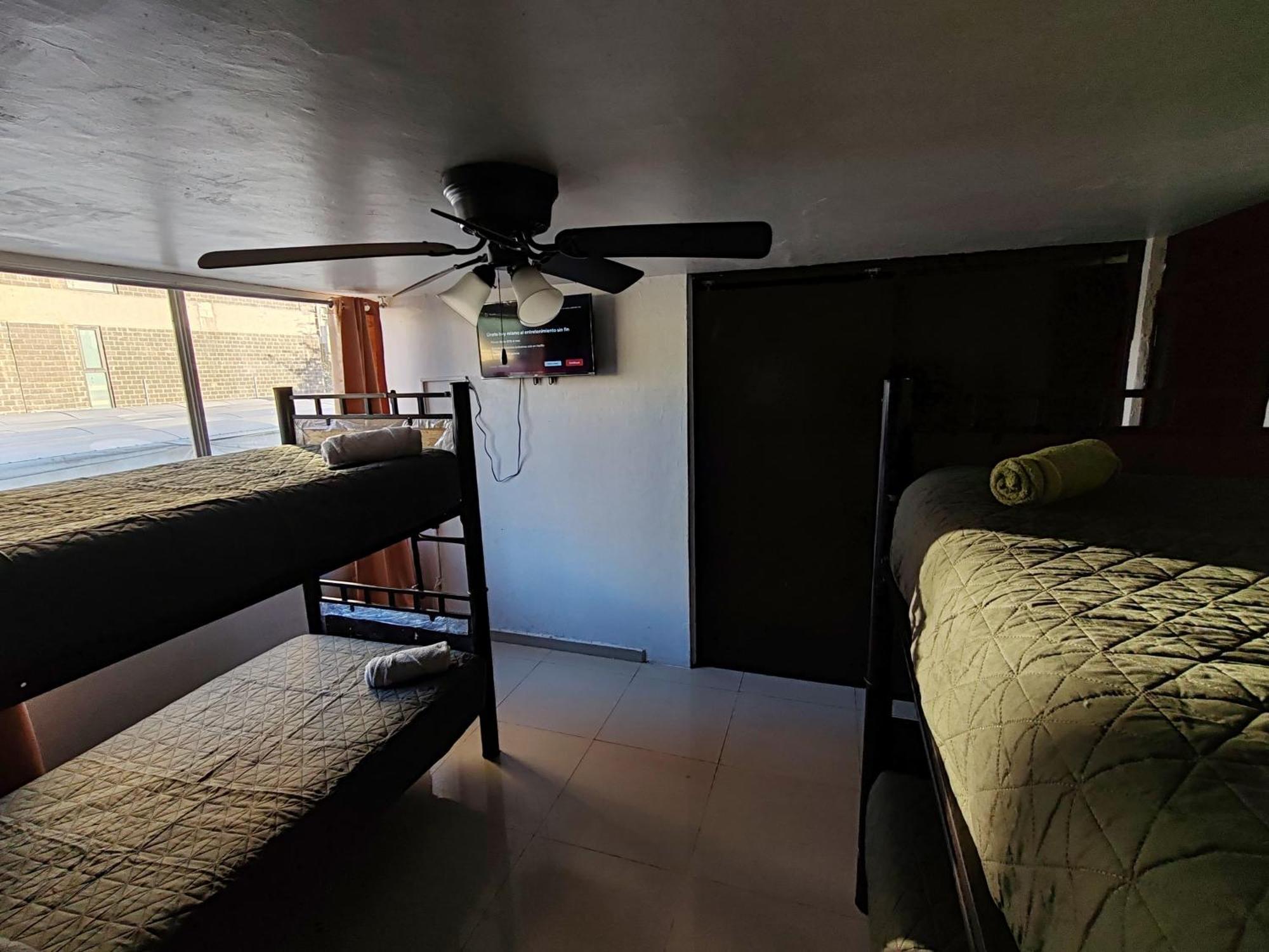 Hostal Vitta Guadalajara Buitenkant foto