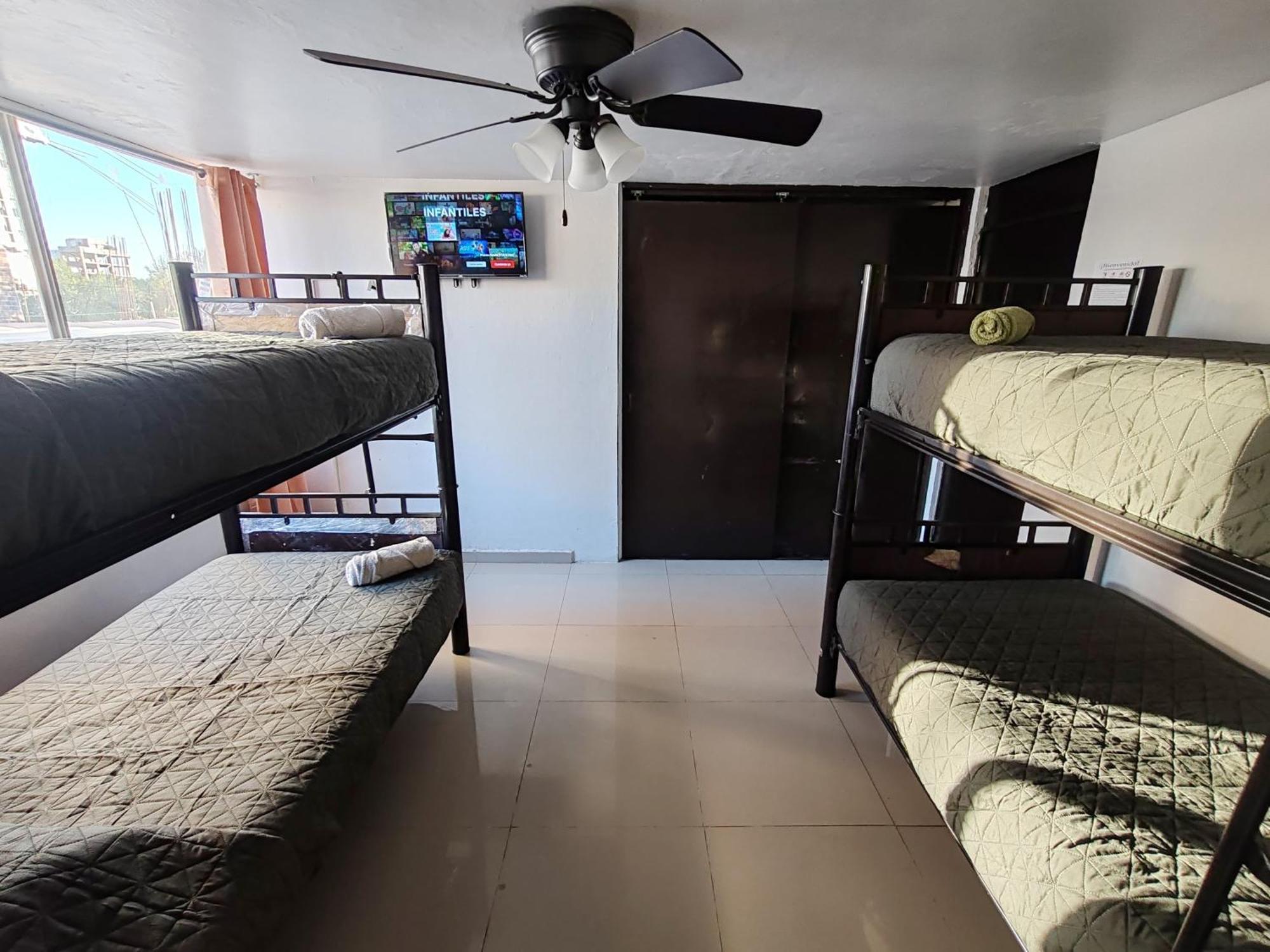 Hostal Vitta Guadalajara Buitenkant foto