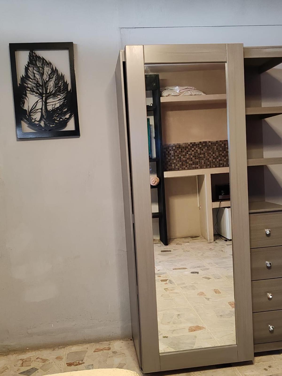 Hostal Vitta Guadalajara Buitenkant foto